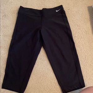 cropped nike leggings